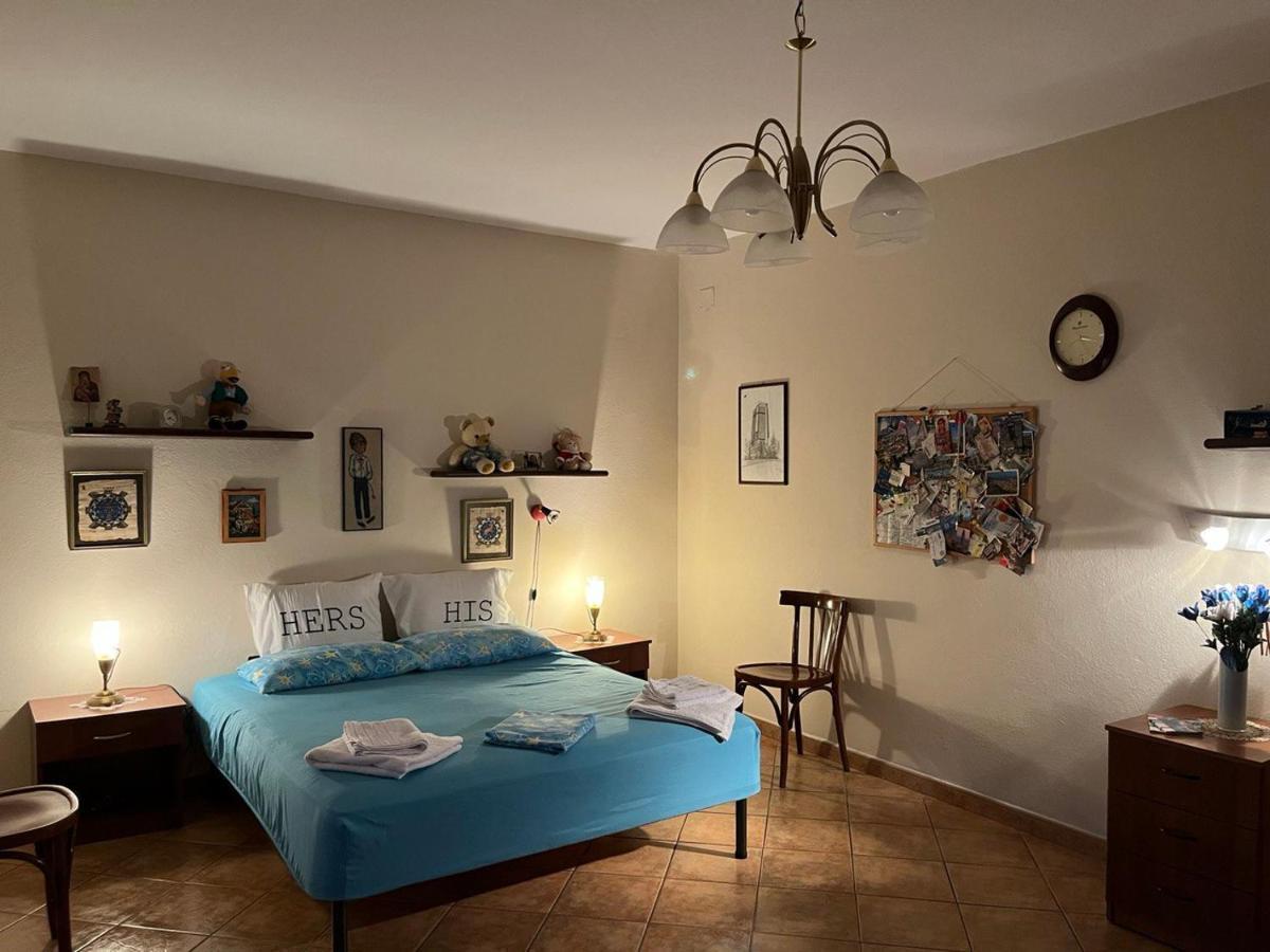 Kristi'S Apartment In The Heart Of Tirana Esterno foto